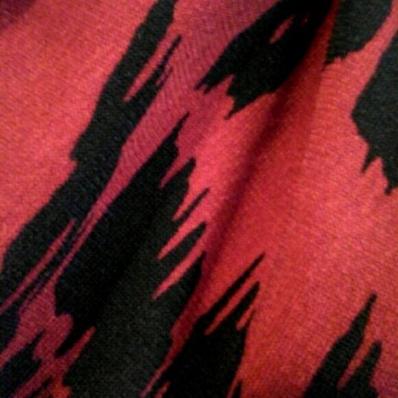 En Focus Studio Red and Black Dress - Picture 9 of 10